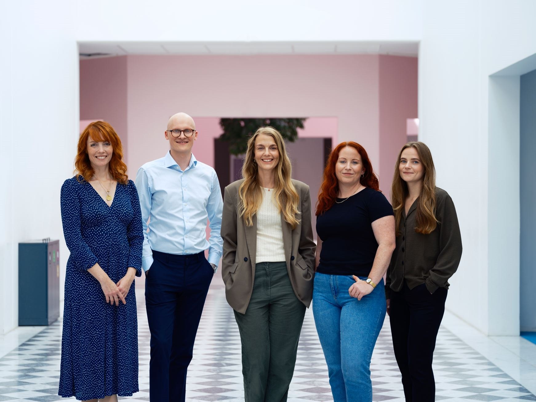 Media content for kontakt os