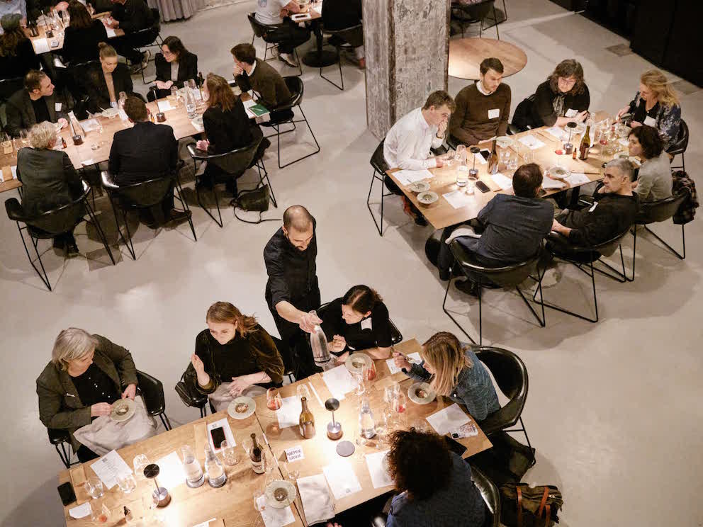 Media content for Skal vi holde kontakten?