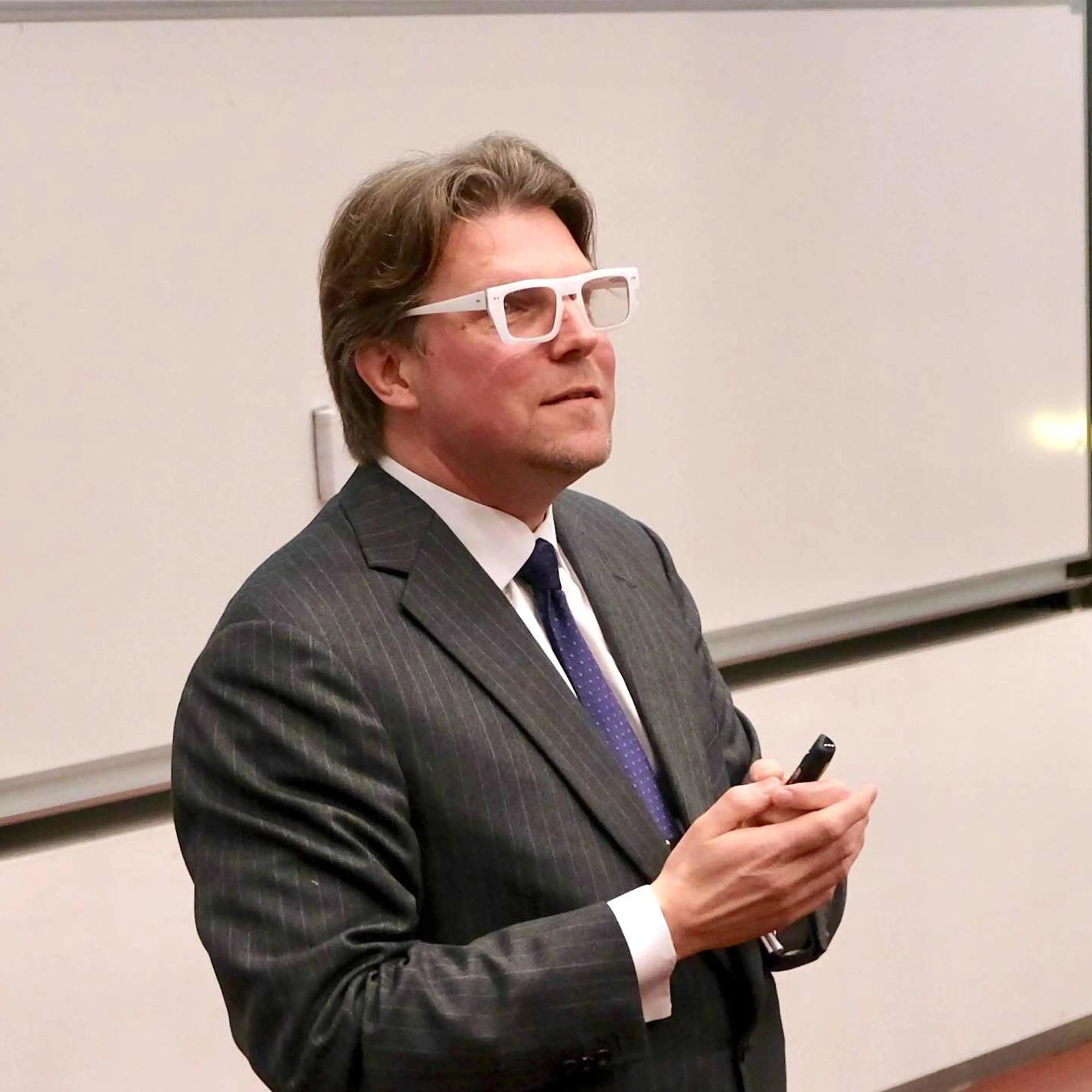 Media content for ESG Dynamics – Balancing Principles and Responsible Finance