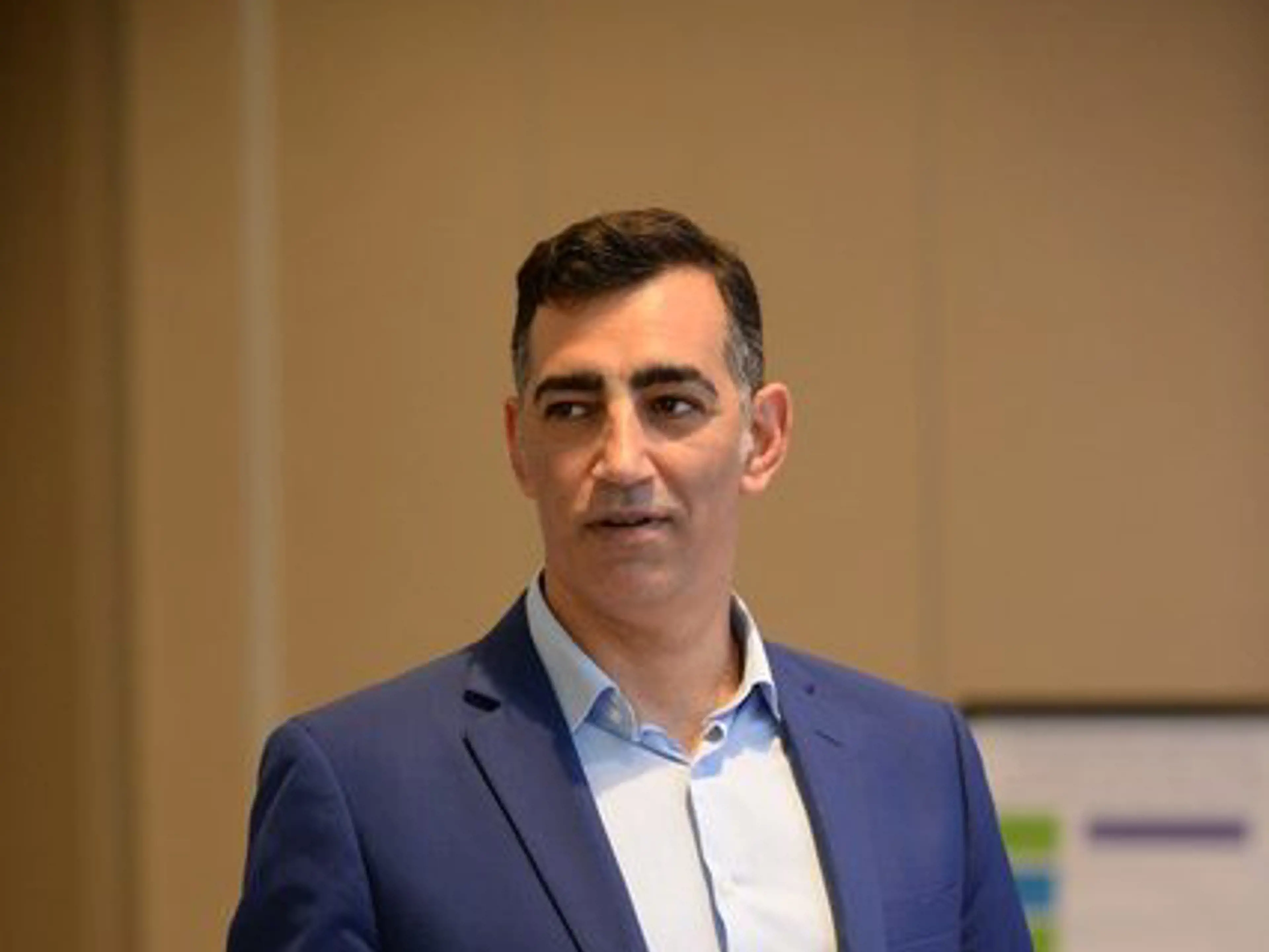 Portrait of Yiannis Pastellas, Blue MBA Ambassador