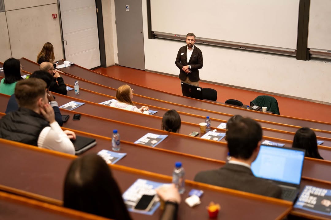 Media content for Transforming Personal Finance: The Rise of ESG Investing and Financial Influencers